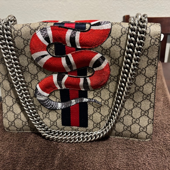 Girl Gucci handbag - Picture 2 of 5
